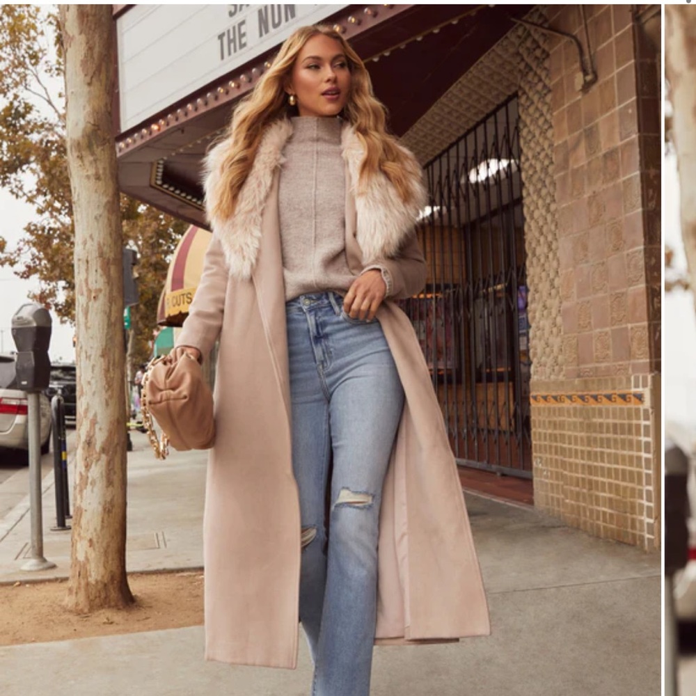 Neutral Coat with fur Collar